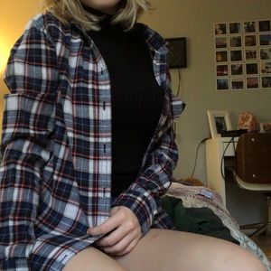 SOLD 🦋Garage Flannel